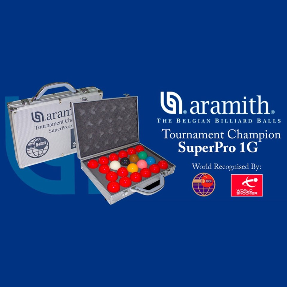 Aramith Snooker Balls with Case
